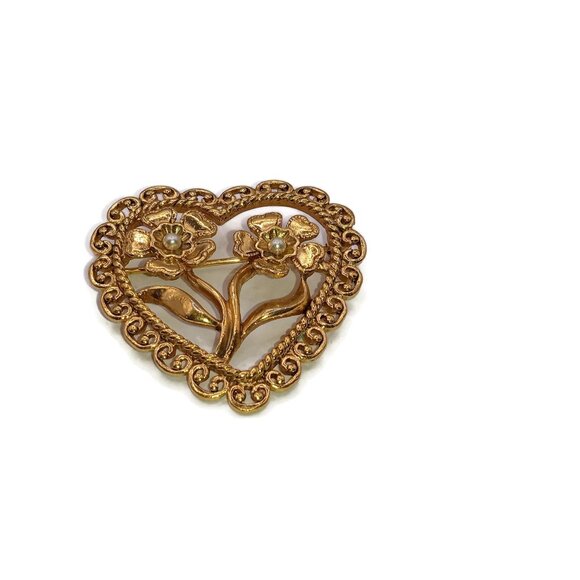 Romantic Openwork Heart Brooch with Two Flowers - Picture 5 of 6